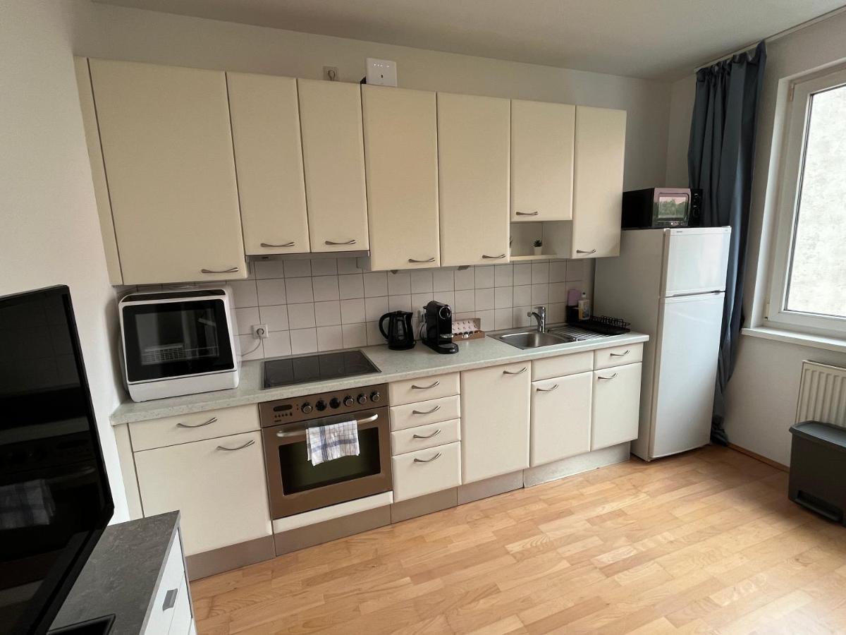 Apartamento Cool Schonbrunn Apt 2Br Viena Exterior foto