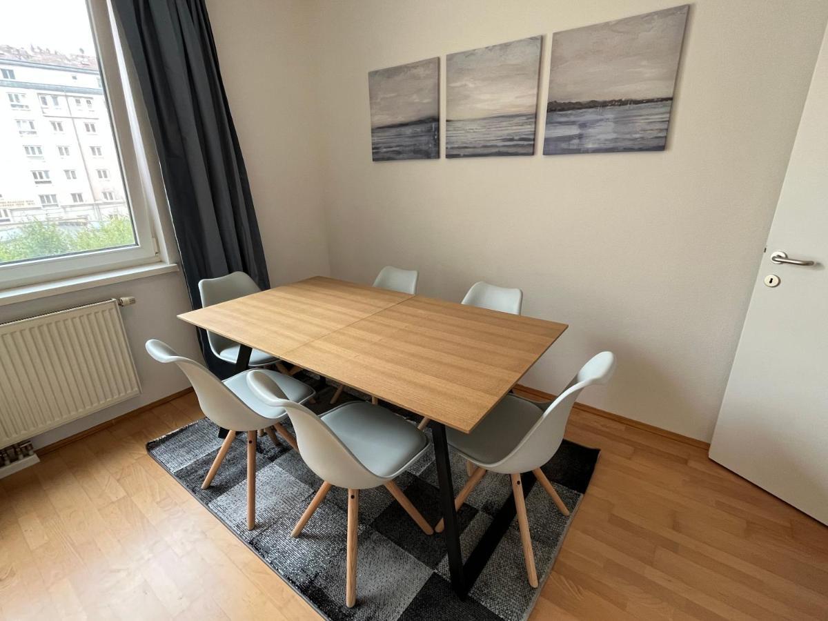 Apartamento Cool Schonbrunn Apt 2Br Viena Exterior foto